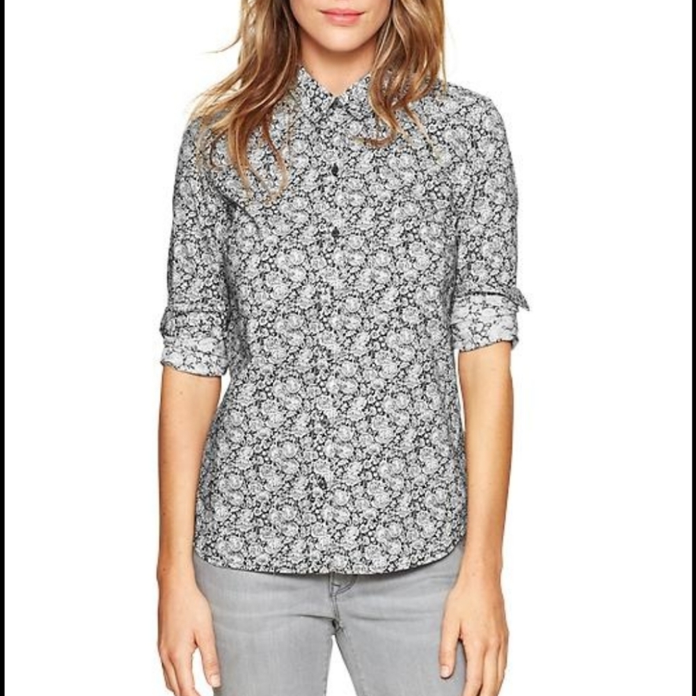 GAP floral fitted boyfriend button down shirt S